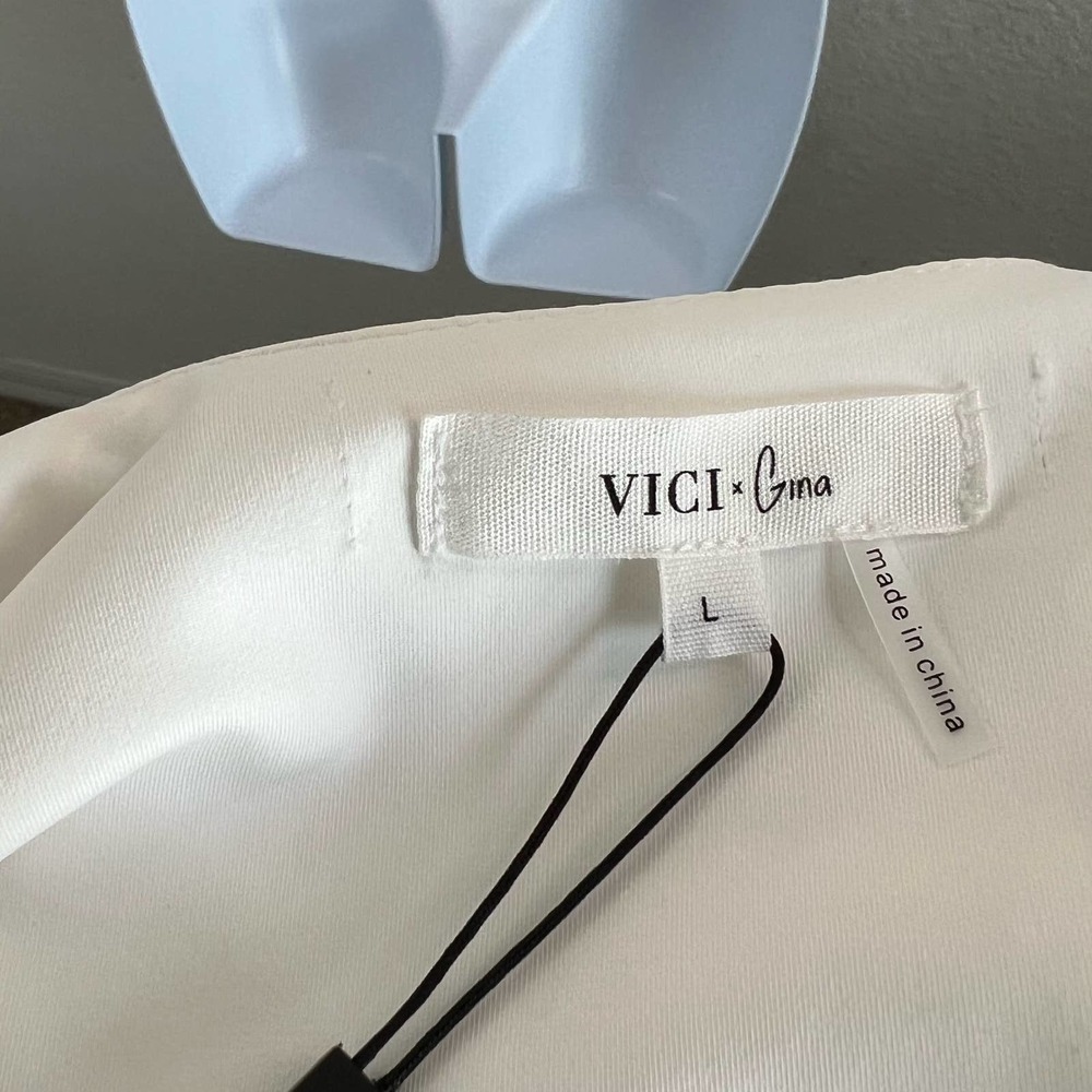 New Vici x Gina Scoop Back Bodysuit Women’s L white Short Sleeve Stretch - Picture 5 of 5